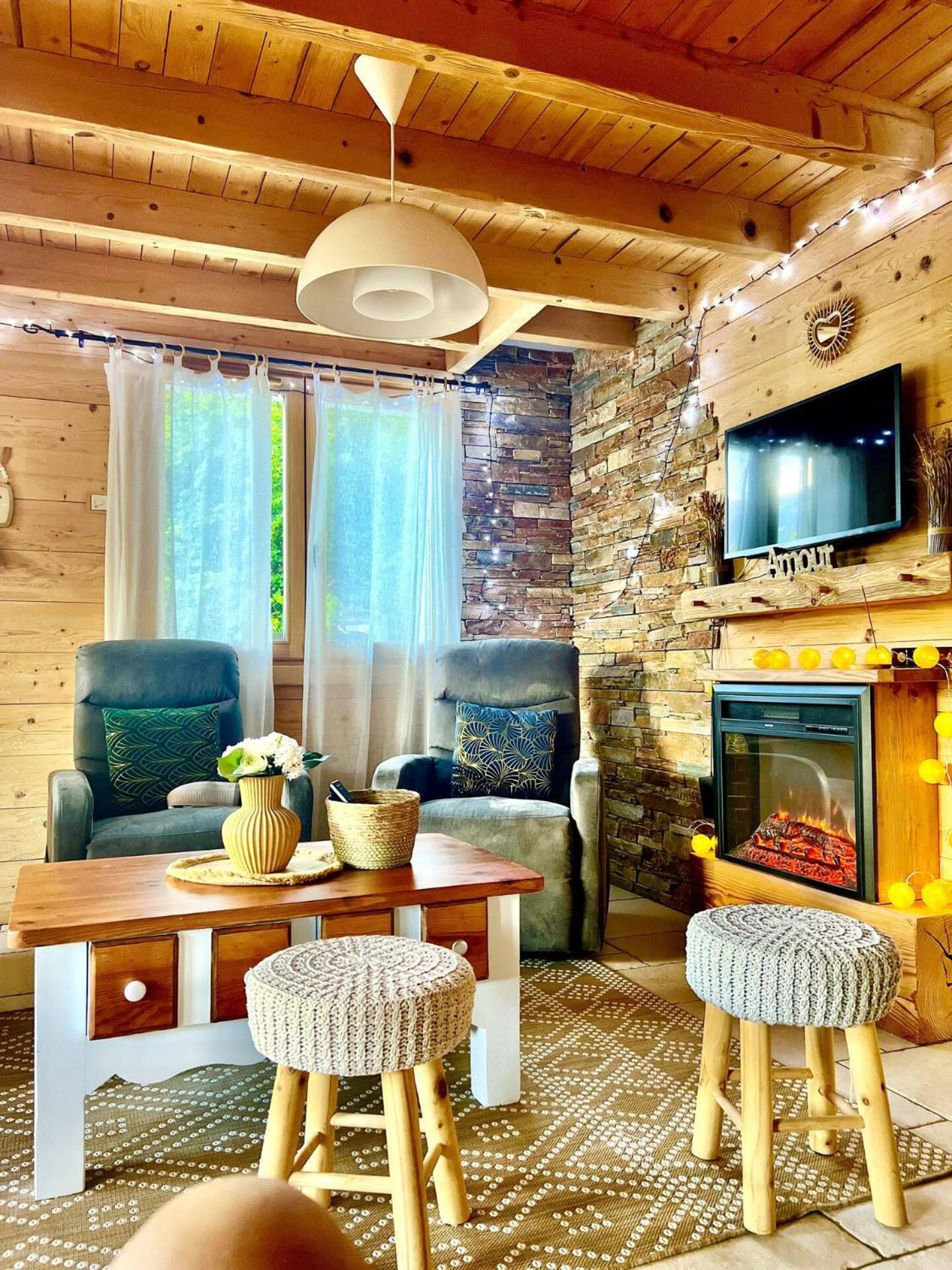 Charming Family Chalet For 8 People, With Private Hot Tub Les Clefs Exterior foto